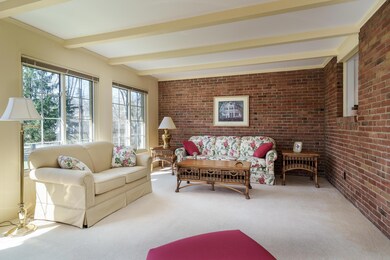 2241 Glenmere_MLS_21
