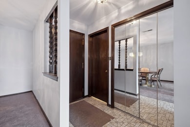 9240 Gross Point Rd unit 110E, Skokie, IL 60077 - photo 6