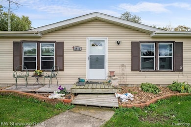 2916 Navarre Blvd, Monroe, MI 48162 - photo 3