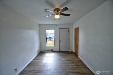 738 SW William Ave, Chehalis, WA 98532 - photo 4