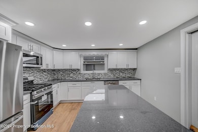 234 N Main St, Taylor, PA 18517 - photo 3