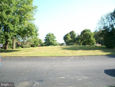 227 Bishop Dr, Chester, PA 19014 - photo 2