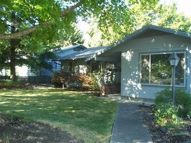 3405 Bursell Rd, Central Point, OR 97502 - photo 5