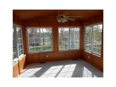 4-Seasons Porch/Room.