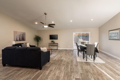 9406 N 54th Ave, Glendale, AZ 85302 - photo 2