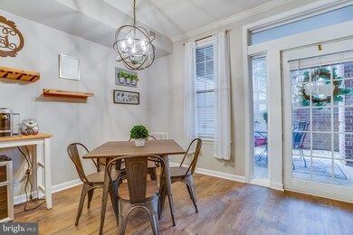 1347 Garden Wall Cir unit 612, Reston, VA 20194 - photo 4