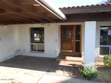 023-328547 Front Entry