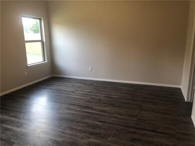 919 Jessica Leigh St, Elkins, AR 72727 - photo 4