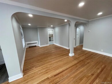 411 E Walnut St unit Lower, Long Beach, NY 11561 - photo 3