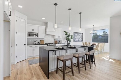 1839 S Union St, Kennewick, WA 99338 - photo 3