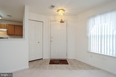 4472 Woodsman Dr unit 821, Hampstead, MD 21074 - photo 3