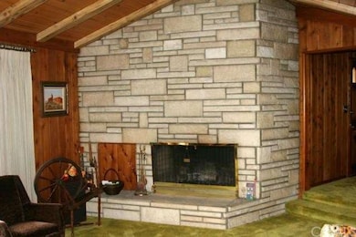 STUNNING CUSTOM LIVING ROOM FIREPLACE!