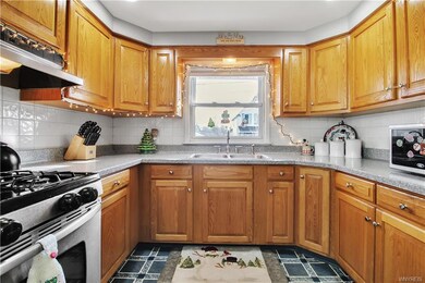 92 16th Ave, North Tonawanda, NY 14120 - photo 4