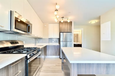 1524 Sheepshead Bay Rd unit 3C, Brooklyn, NY 11235 - photo 3