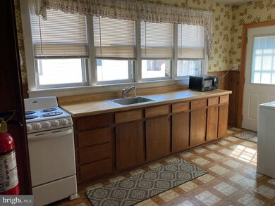 306 Bem St, Riverside, NJ 08075 - photo 7