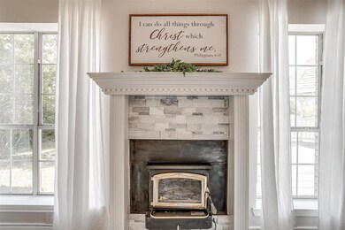 27015 Stonewood Dr, Whitney, TX 76692 - photo 4