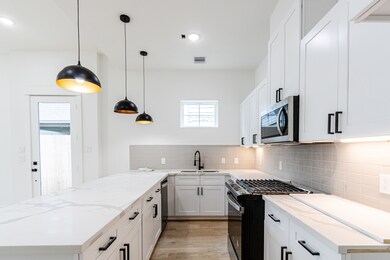 2509 Stuart St, Houston, TX 77004 - photo 2