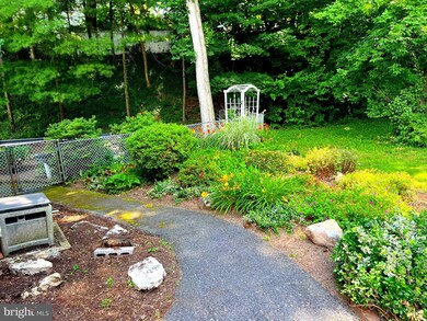 15704 Acorn Ct SW, Cumberland, MD 21502 - photo 4