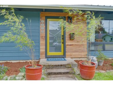 1110 E 7th St, Newberg, OR 97132 - photo 3