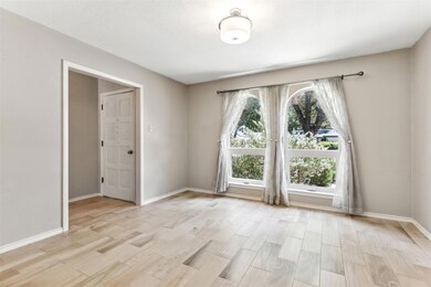 1202 Hemphill Dr, Cleburne, TX 76033 - photo 6