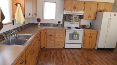 Kitchen: view 1