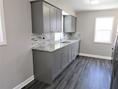 611 N Lewis Ave, Waukegan, IL 60085 - photo 5