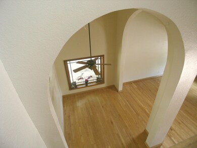 Hi Vaulted DRM Arches