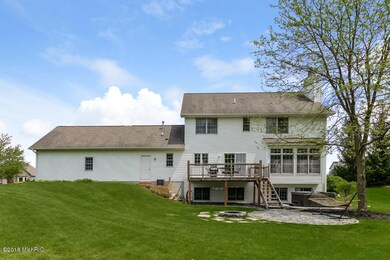 038-Rear_View-5741320-small