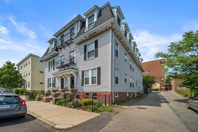 554 E 4th St unit 4B, Boston, MA 02127 - photo 2