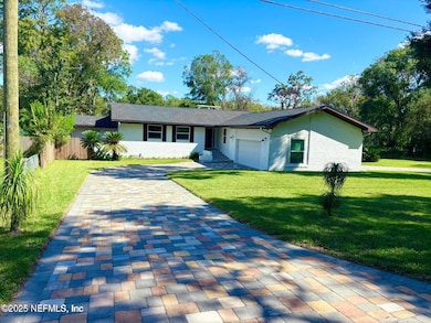 5609 Hyde Park Cir, Jacksonville, FL 32210 - photo 3