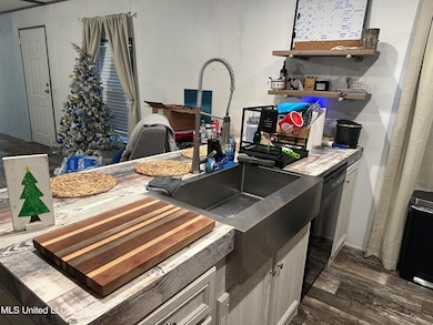 913 Elm Hill Dr, Brandon, MS 39042 - photo 7