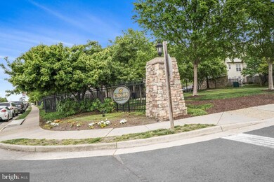 23188 Blackthorn Square, Sterling, VA 20166 - photo 3