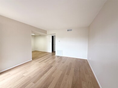 2400 5th St unit 26, Bay City, TX 77414 - photo 2