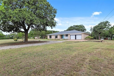 3917 Redbird Ln, Joshua, TX 76058 - photo 5