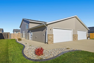 1054 42nd Ave W, West Fargo, ND 58078 - photo 3