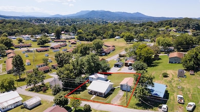 213 Front St, Newport, TN 37821 - photo 2