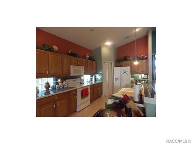 Kitchen Opposite view