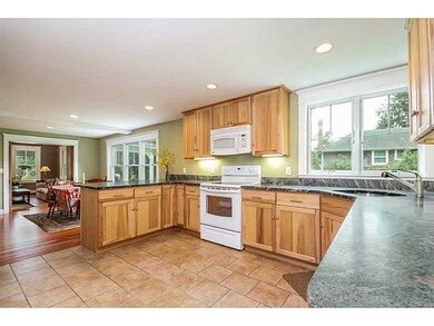 35 Willett Rd, Saunderstown, RI 02874 - photo 7