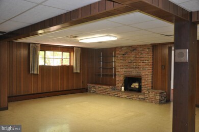 8816 Southwick St, Fairfax, VA 22031 - photo 7