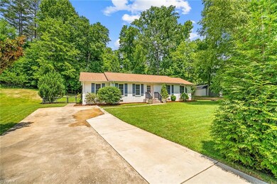 481 Newbern Ave, Asheboro, NC 27205 - photo 2