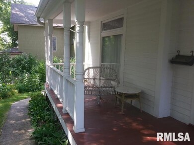 920 Bridge Ave, Davenport, IA 52803 - photo 3