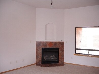 912 Hermoso El Sol, Alamogordo, NM 88310 - photo 4