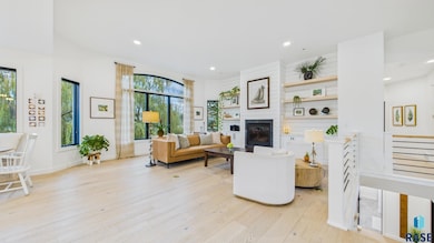 6004 S Prairie View Cir, Sioux Falls, SD 57108 - photo 2