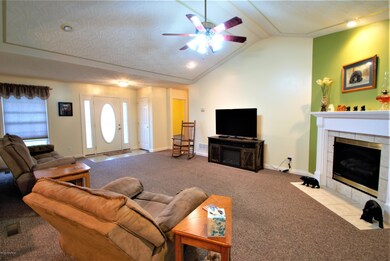 405 W Woodlake Cir, Mount Washington, KY 40047 - photo 3