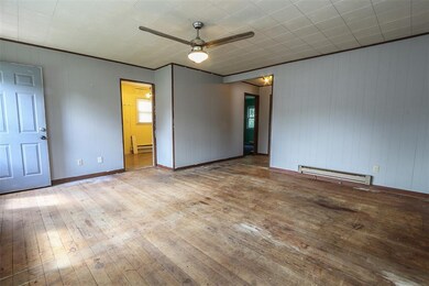 2320 Fruitland Blvd SW, Cedar Rapids, IA 52404 - photo 2