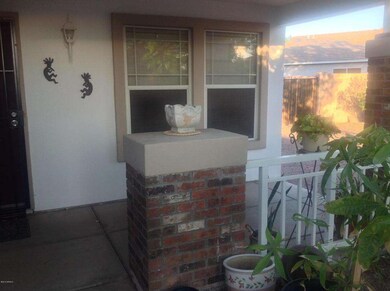 COVERED FRONT PRIVATE PORCH
