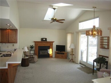 Living Room Very light & bright living/dining room