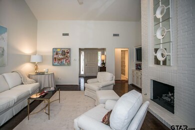 827 827 Ashford Ct, Tyler, TX 75703 - photo 5