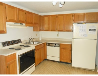 26 Randolph Dr unit 26, Tewksbury, MA 01876 - photo 6