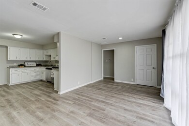 10006 Genemaury St, Houston, TX 77088 - photo 6